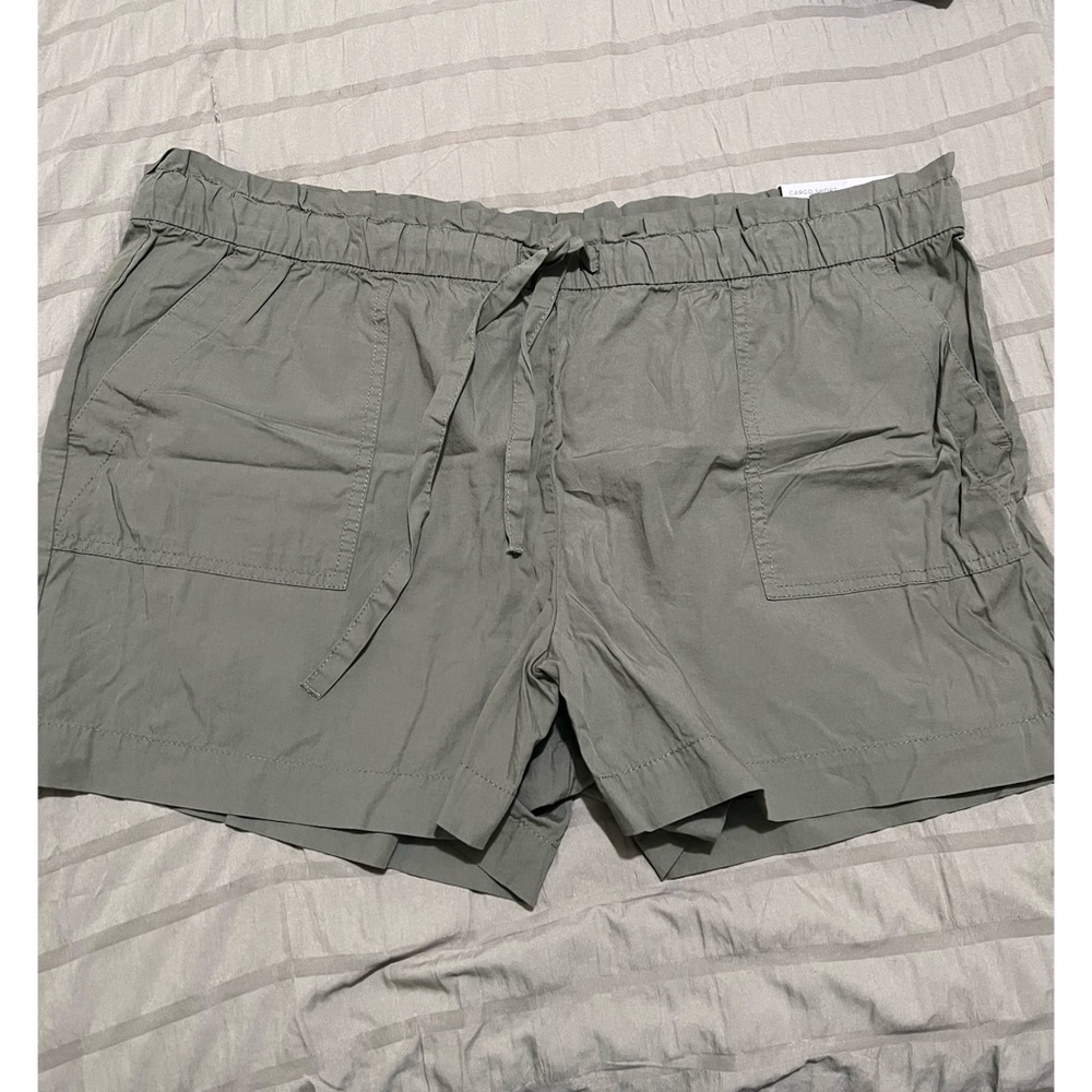 Cargo Shorts mid rise